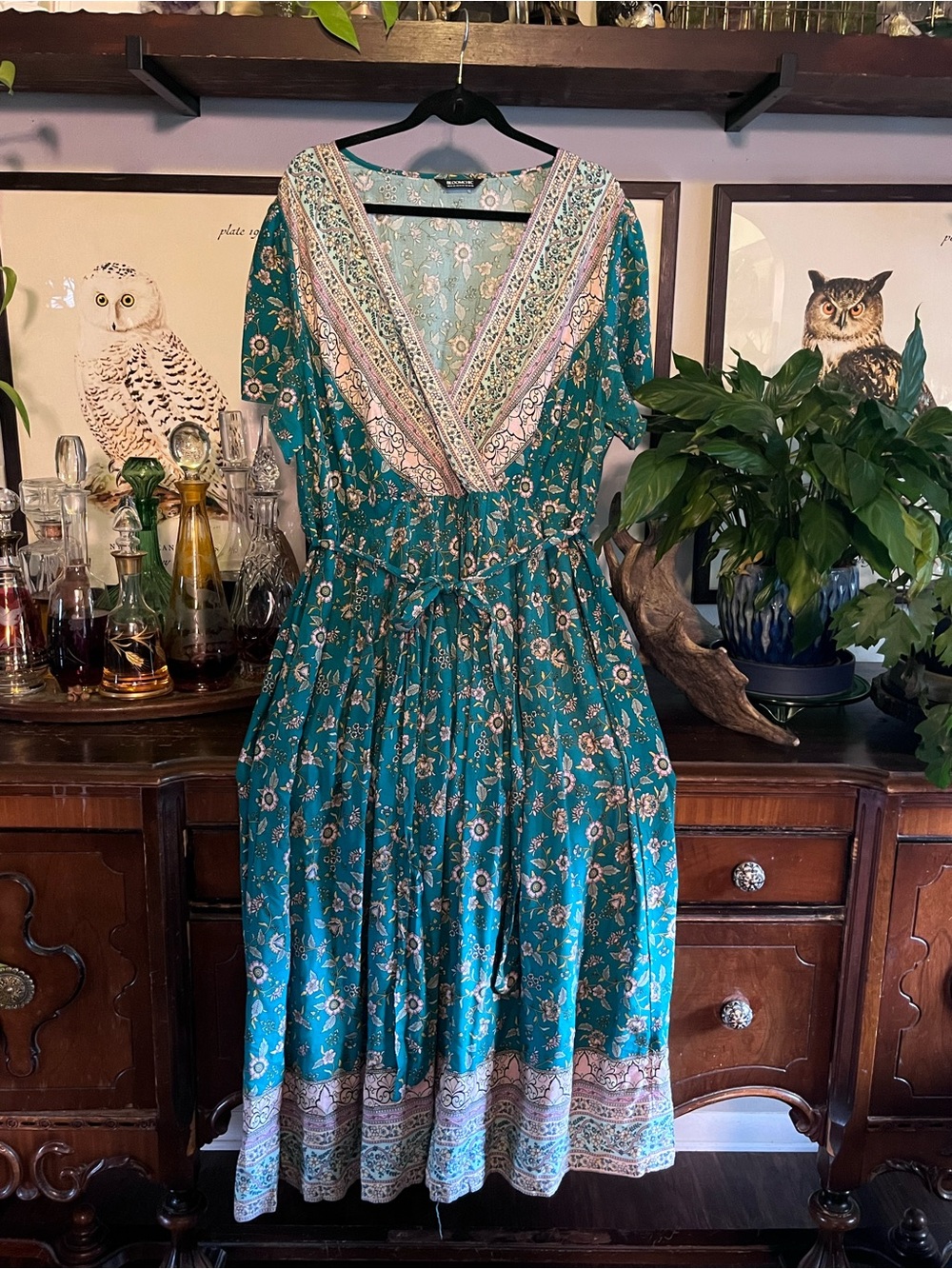 BloomChic Green Floral V-Neck Dress with Tie Waist